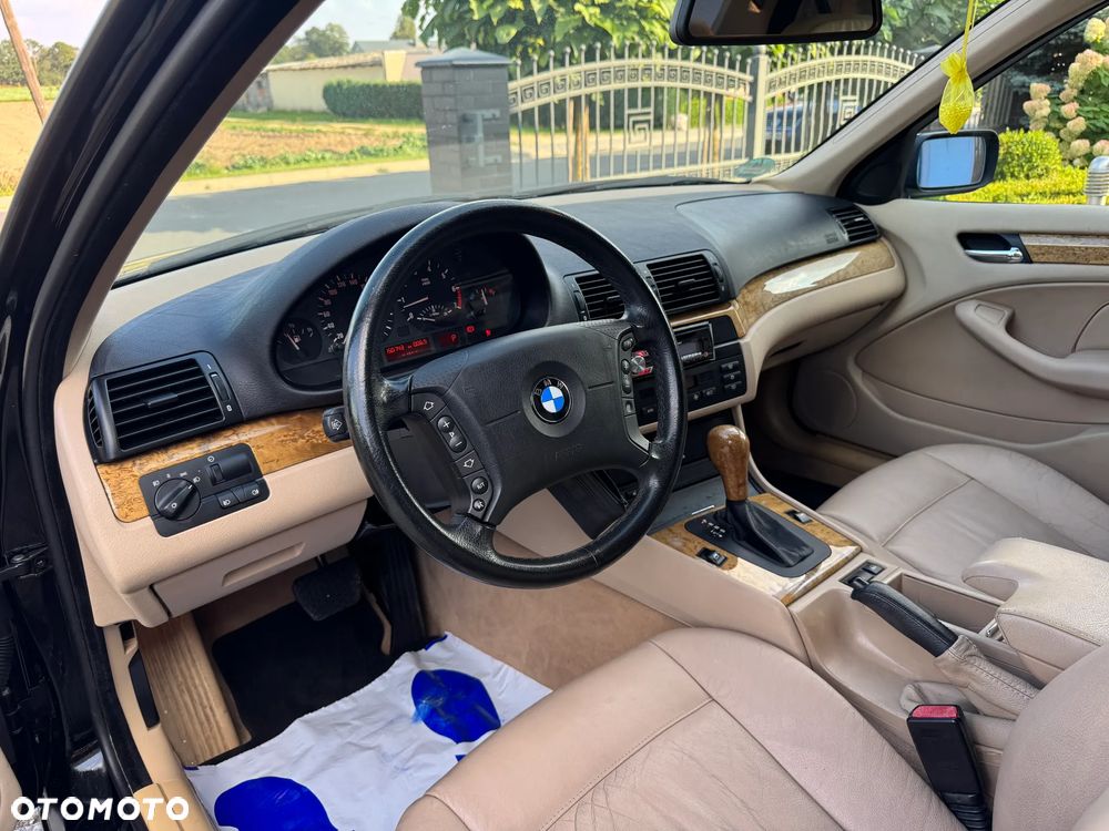BMW Seria 3 318i Edition Exclusive - 17