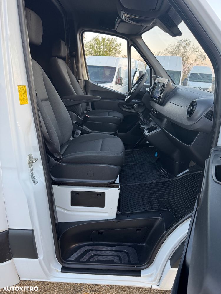 Mercedes-Benz Sprinter - 6