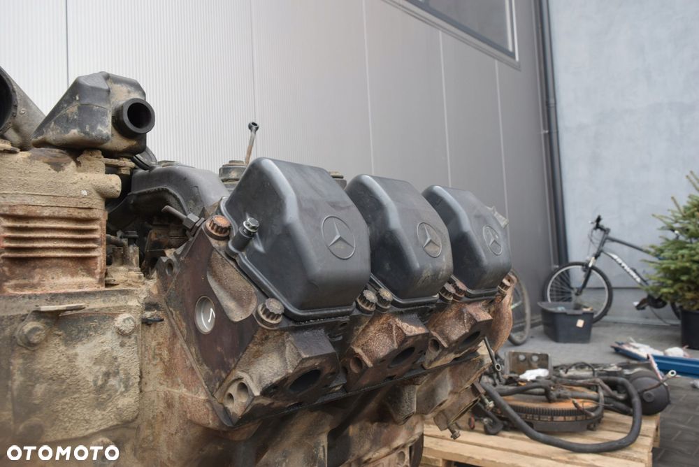 POKRYWA GŁOWICY ZAWORÓW DEKIELEK ACTROS MP3 - 3