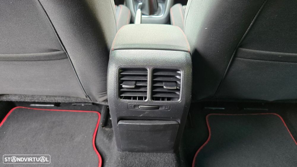 VW Golf 2.0 TSi GTI - 42