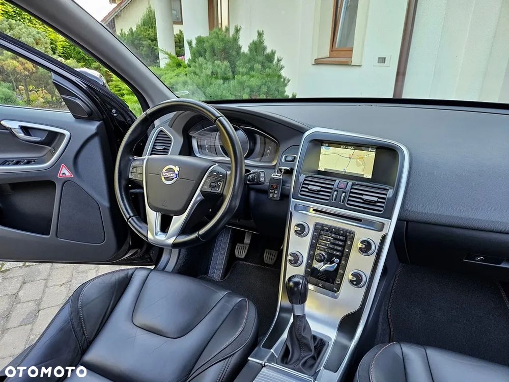 Volvo XC 60 D4 AWD Ocean Race - 14