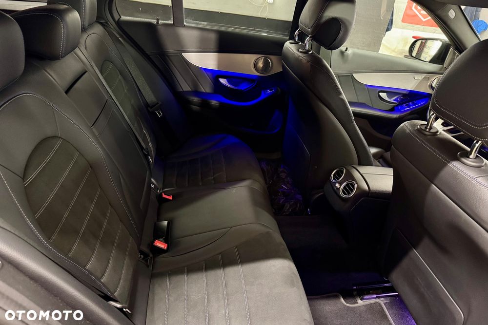 Mercedes-Benz Klasa C 220 d T 9G-TRONIC AMG Line - 15