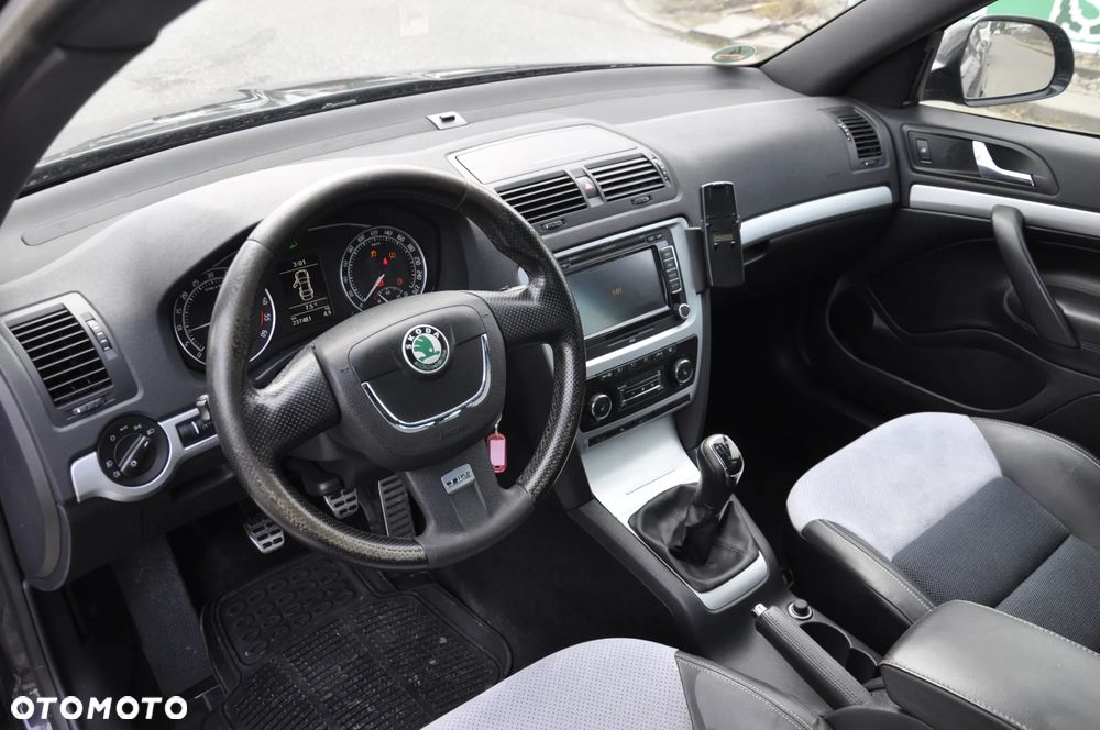 Skoda Octavia 2.0 TDI RS - 13
