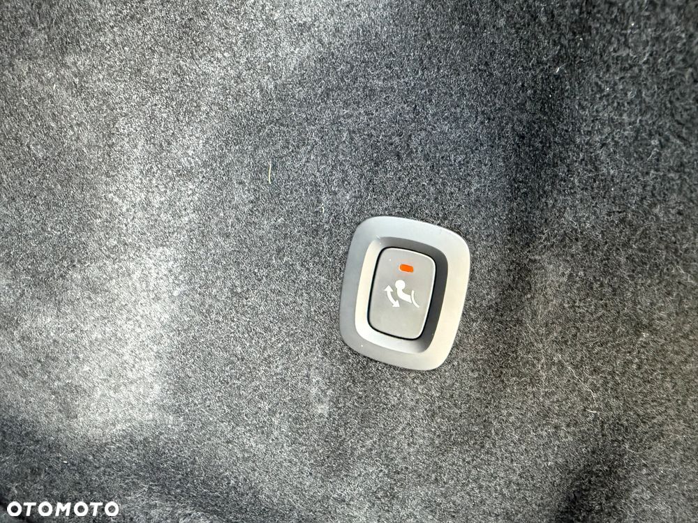 Volvo XC 60 T6 AWD Plug-In Hybrid Inscription - 34