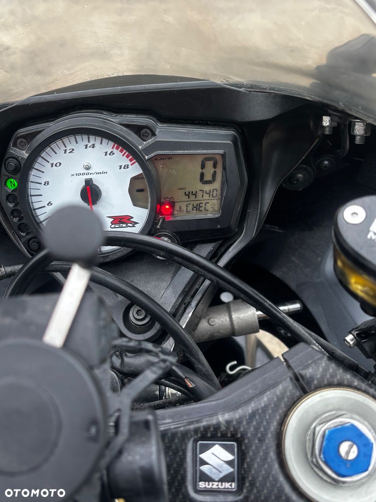 Suzuki GSX-R - 6