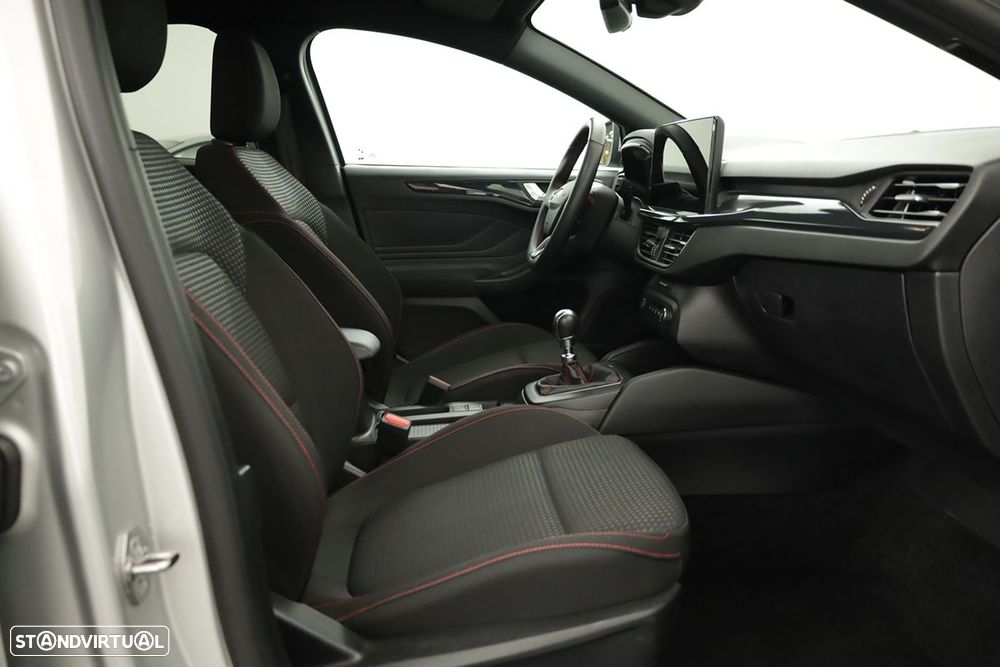 Ford Focus 1.0 EcoBoost MHEV ST-Line - 21