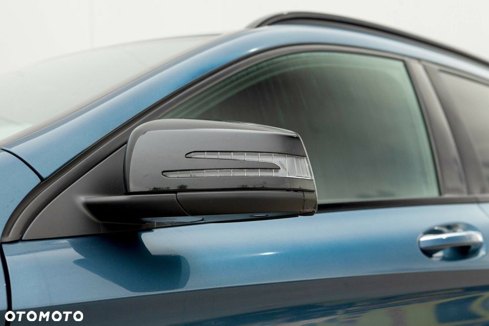 Mercedes-Benz GLA 220 4-Matic AMG Line - 13