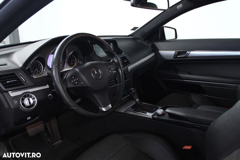 Mercedes-Benz E - 12