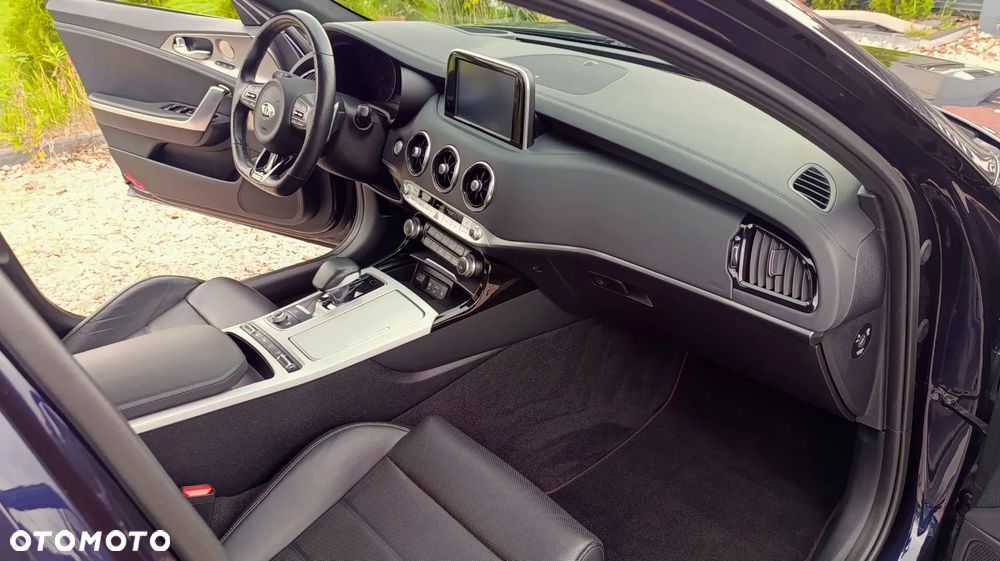 Kia Stinger 3.3 T-GDI AWD GT - 32