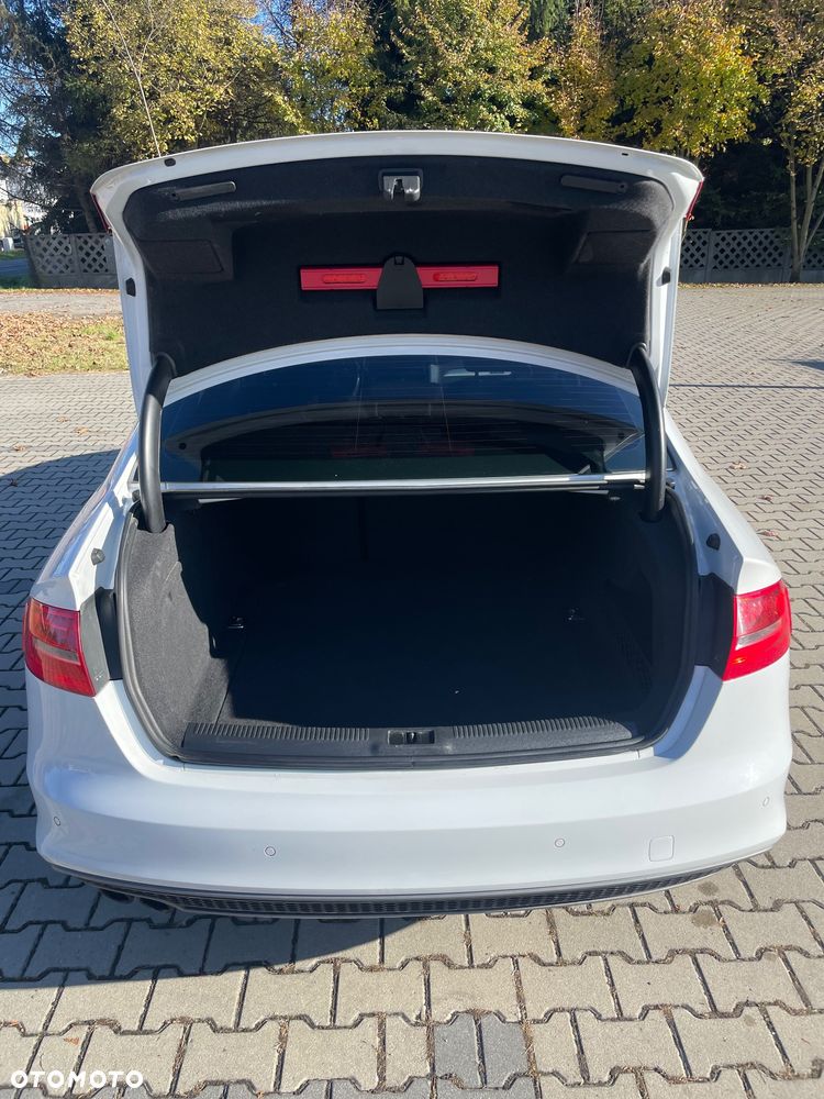 Audi A4 Limousine - 7