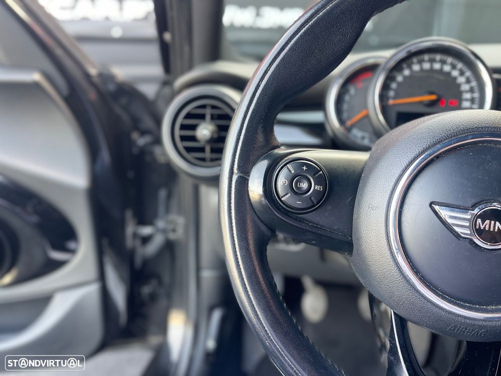 MINI 5 Portas Cooper D - 12