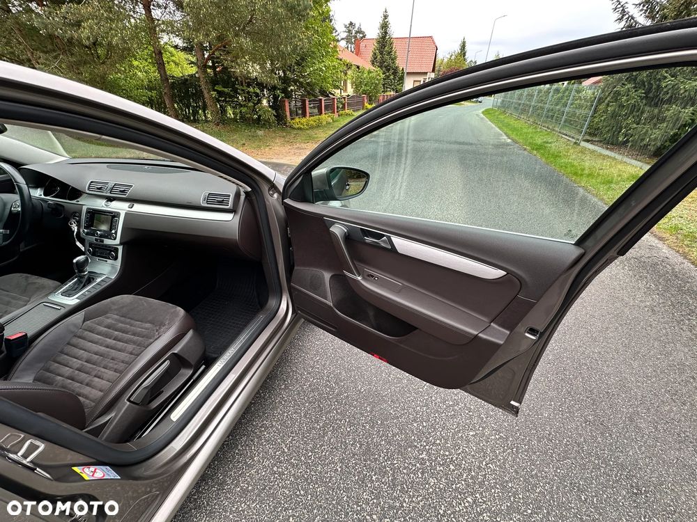 Volkswagen Passat 1.8 TSI DSG Highline - 28