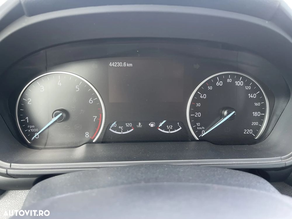 Ford EcoSport - 12