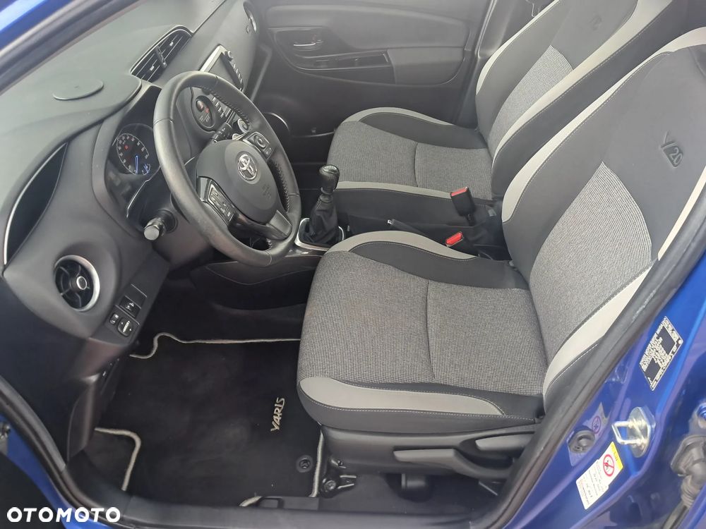 Toyota Yaris - 11