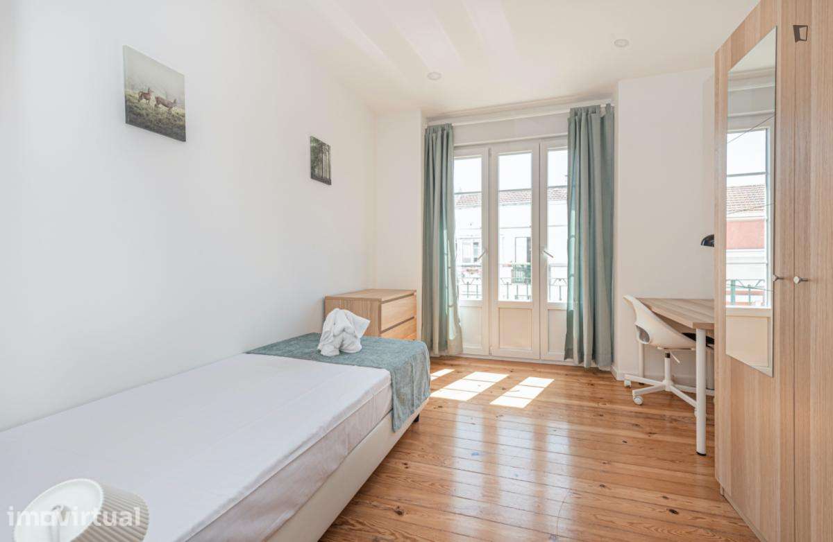 Quarto - localizado em Alcântara Lisbon - Grande imagem: 2/17