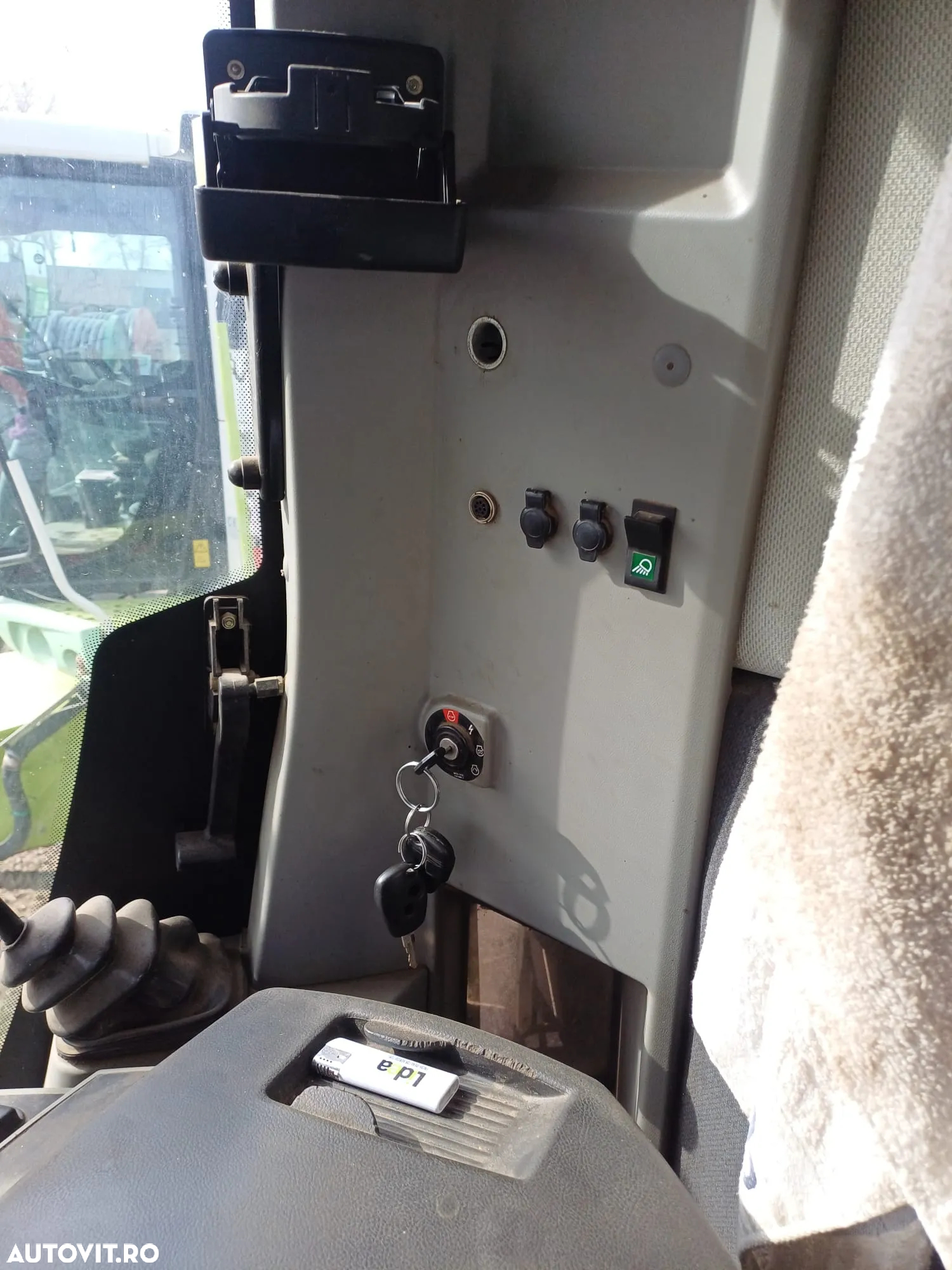 Claas Tucano 320 - 7