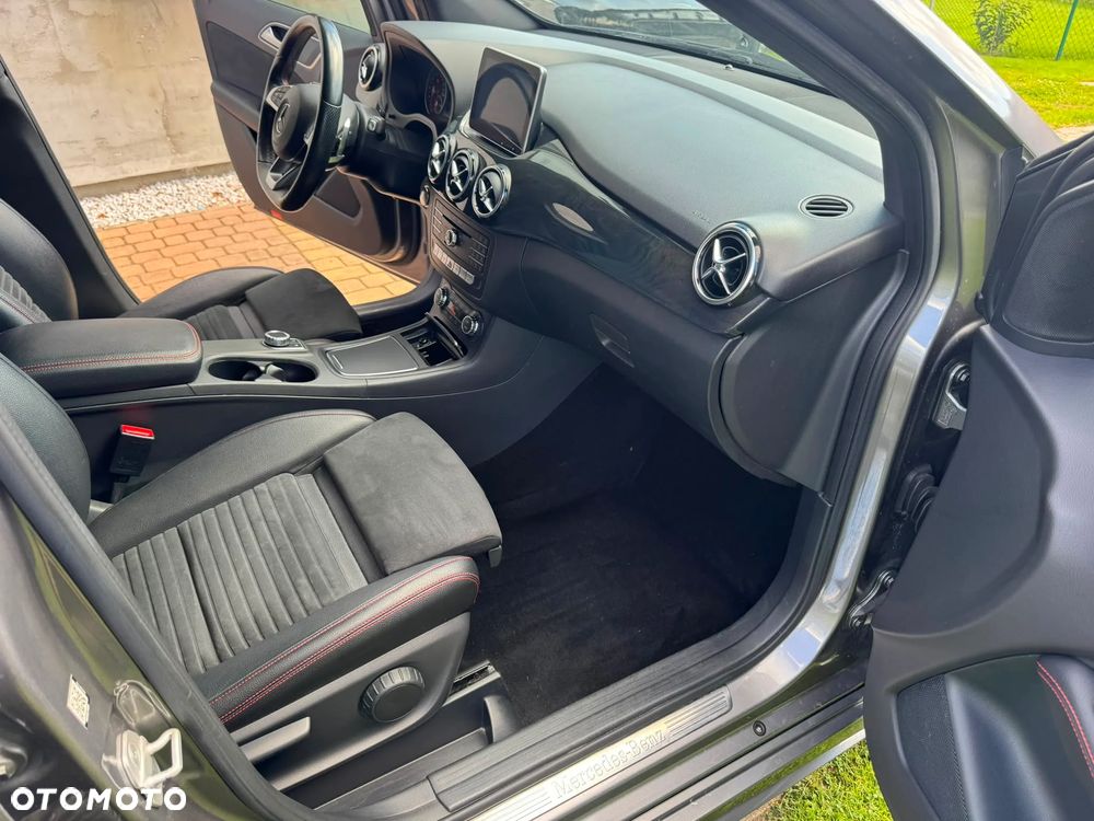 Mercedes-Benz Klasa B 250 4Matic 7G-DCT AMG Line - 16
