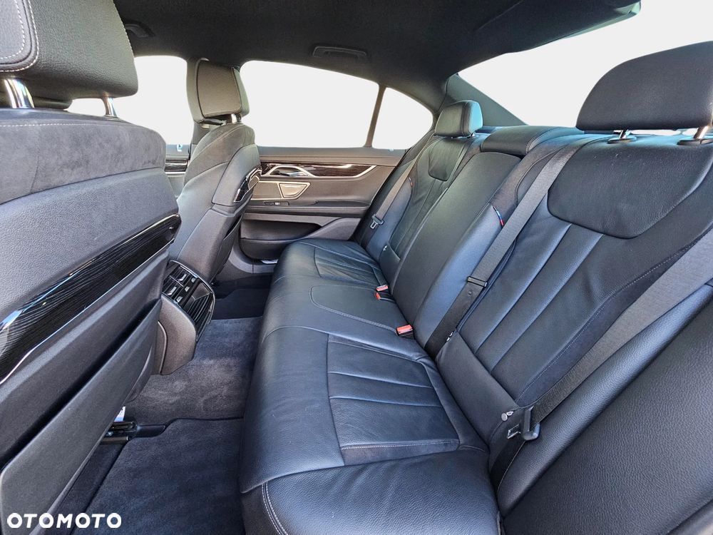 BMW Seria 7 730d xDrive - 13