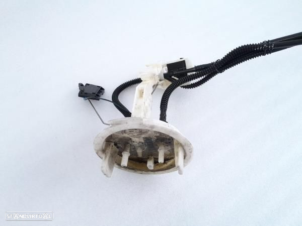 Bomba / Boia Combustivel  Mercedes-Benz C-Class (W204) - 3