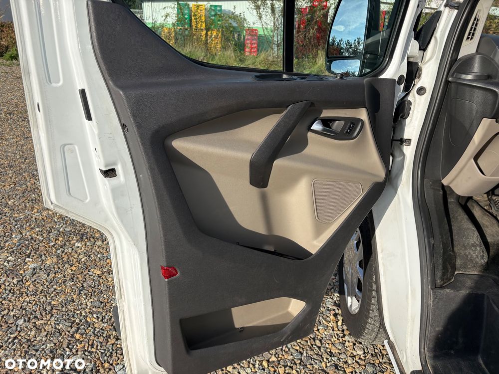 Ford Transit Custom - 16