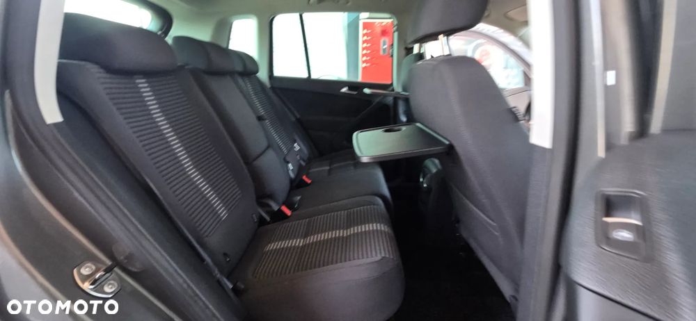 Volkswagen Tiguan 2.0 TDI DPF BlueMotion Technology Exclusive - 32