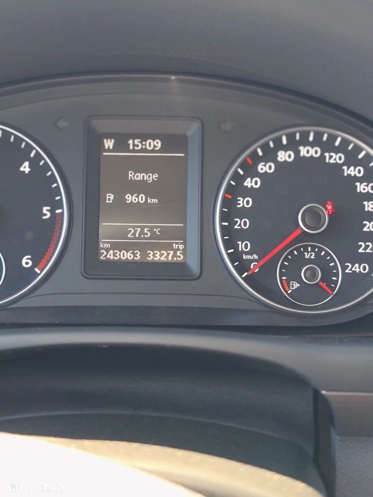 Volkswagen Touran 1.6 TDI BlueMotion Technology Comfortline - 12