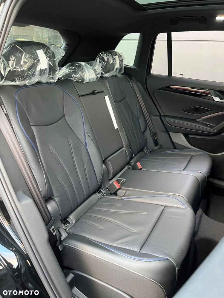 Volkswagen Tiguan - 10