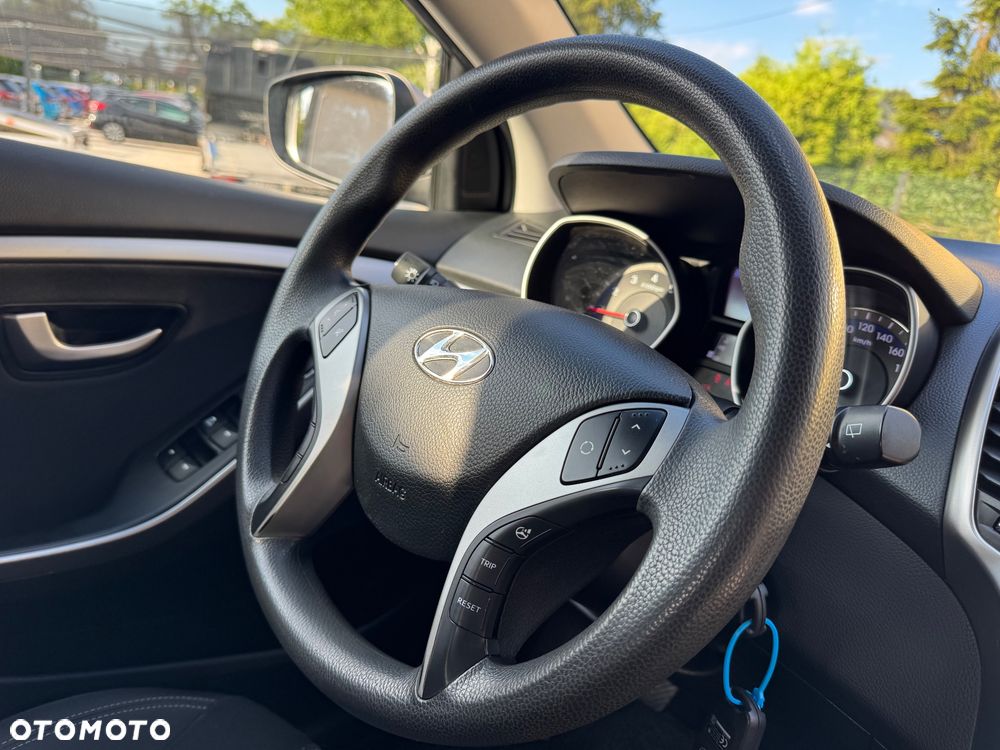 Hyundai i30 blue 1.4 Classic Navigation - 20