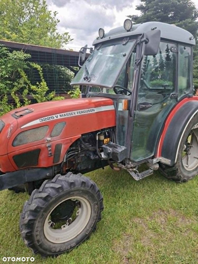 Massey Ferguson 3225V - 8