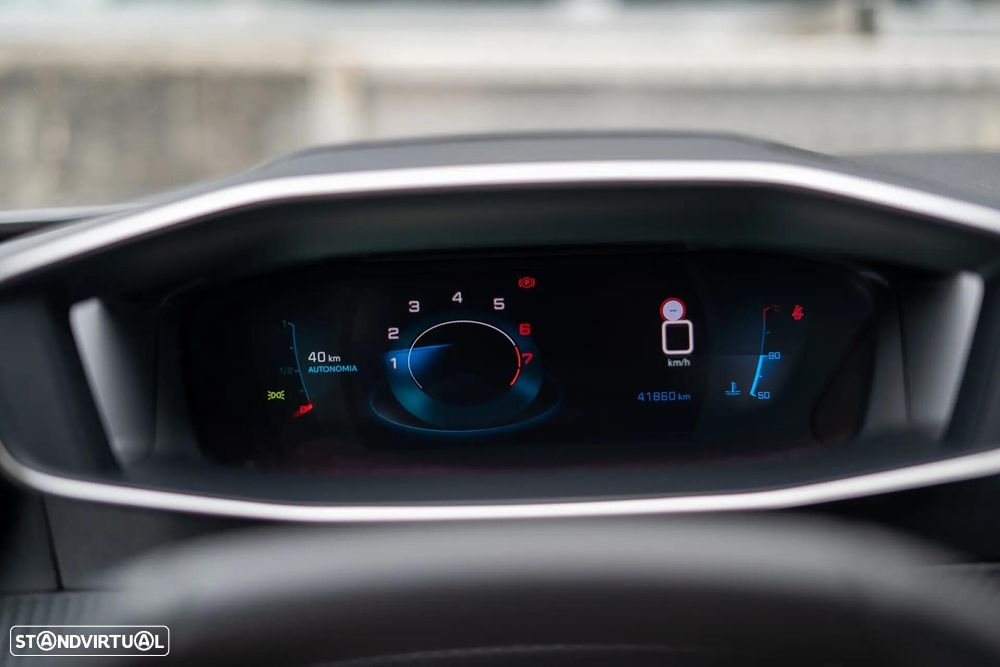 Peugeot 2008 — fotografia 14