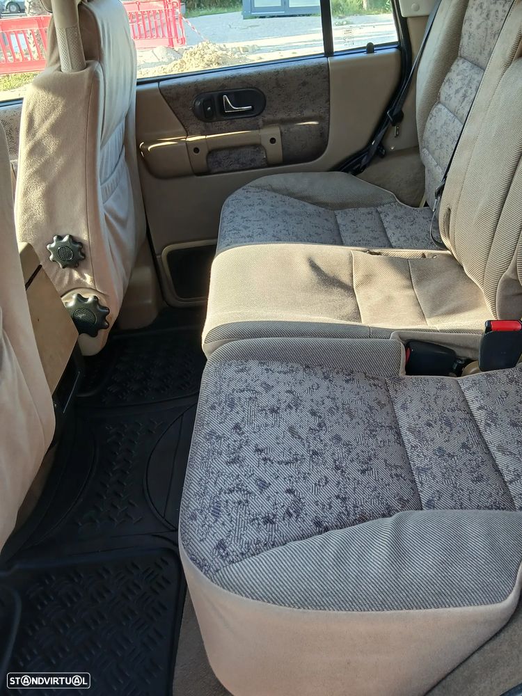Land Rover Discovery 2.5 TD5 - 13