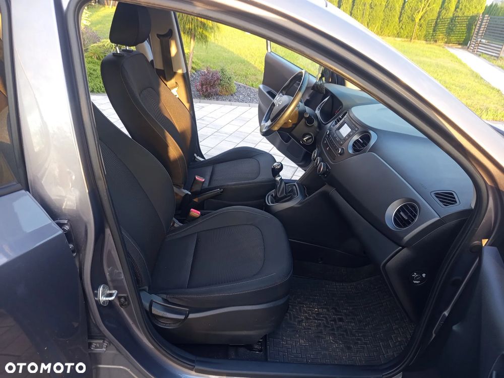 Hyundai i10 1.0 - 13