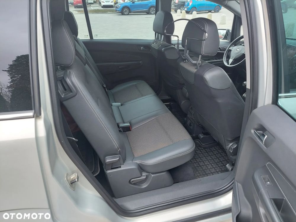 Opel Zafira 1.9 CDTI Cosmo - 18