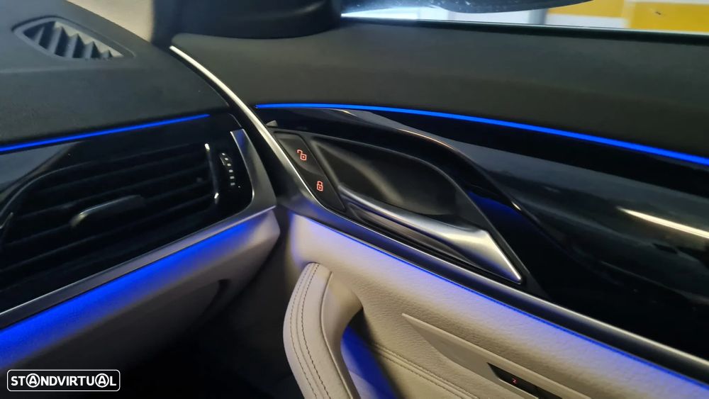 BMW 520 d Line Luxury Auto - 29