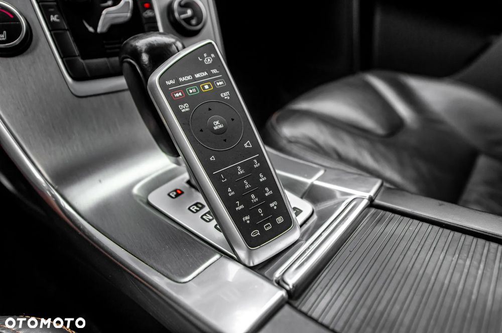Volvo XC 60 - 30