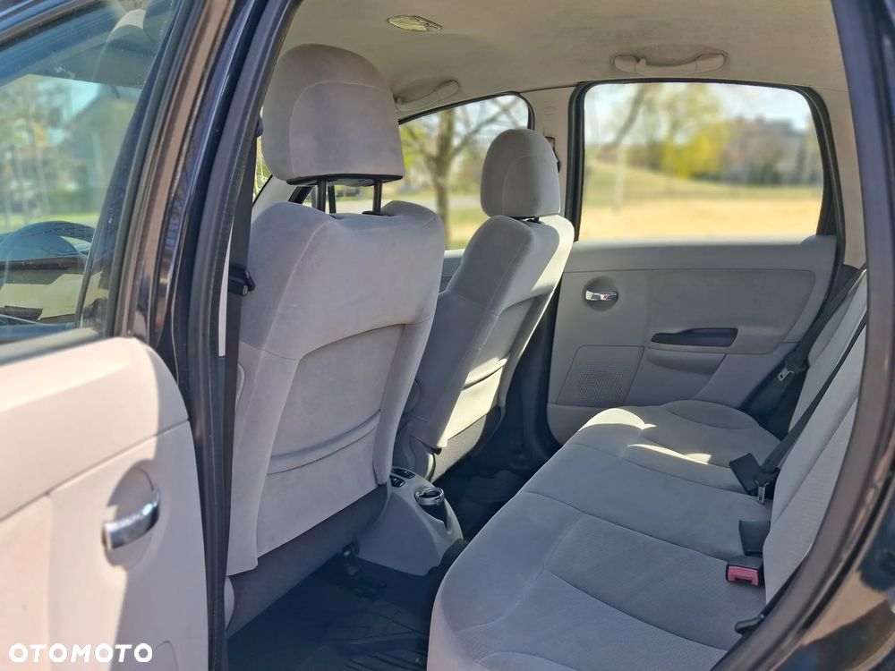 Citroën C3 1.4 HDi Exclusive - 10