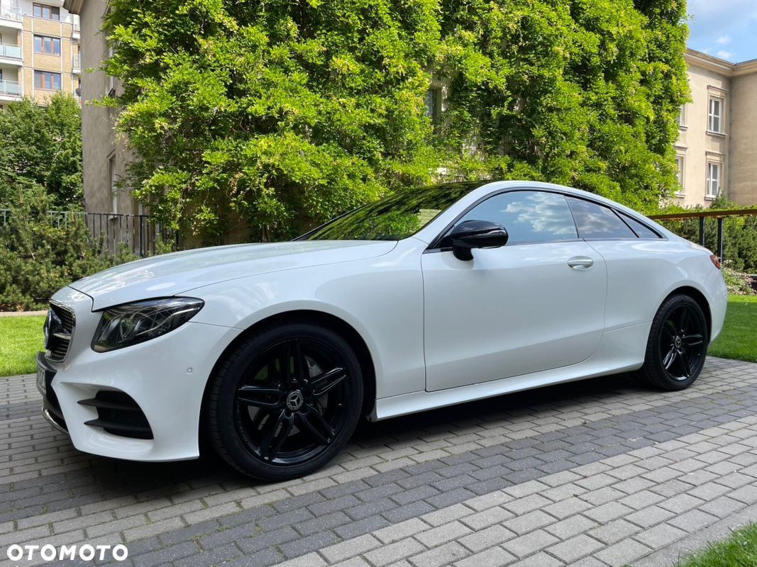 Mercedes-Benz Klasa E 220 d Coupe 4-Matic 9G-TRONIC - 1