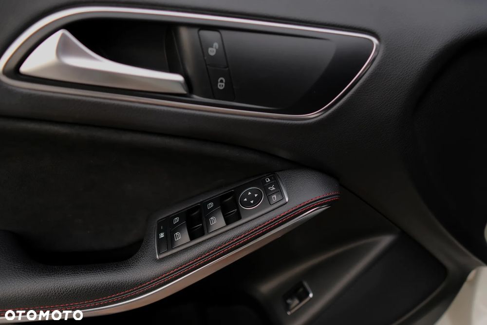 Mercedes-Benz GLA 220 4-Matic AMG Line - 5