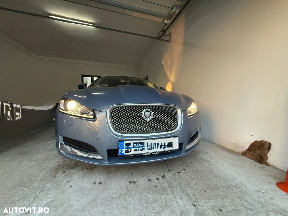 Jaguar XF 2.2D Premium Luxury - 5