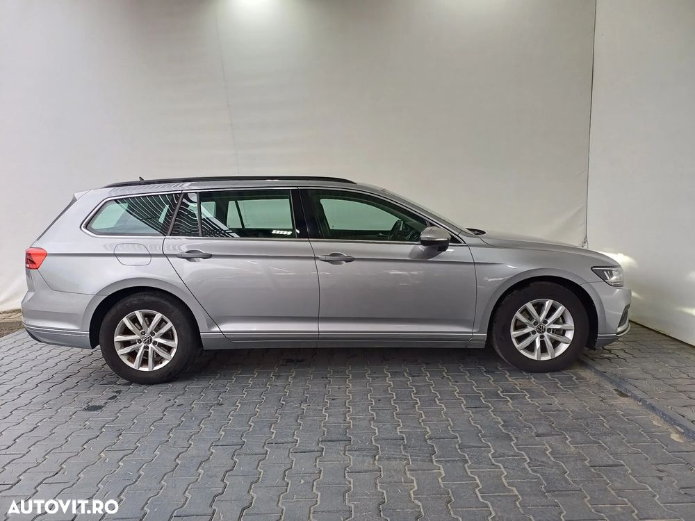 Volkswagen Passat 2.0 TDI DSG Comfortline - 38