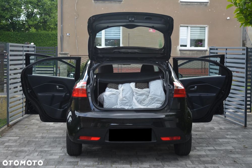 Kia Rio 1.2 Dream Team Edition - 20