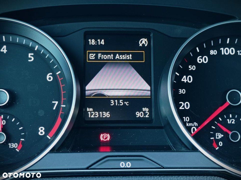 Volkswagen Passat - 25