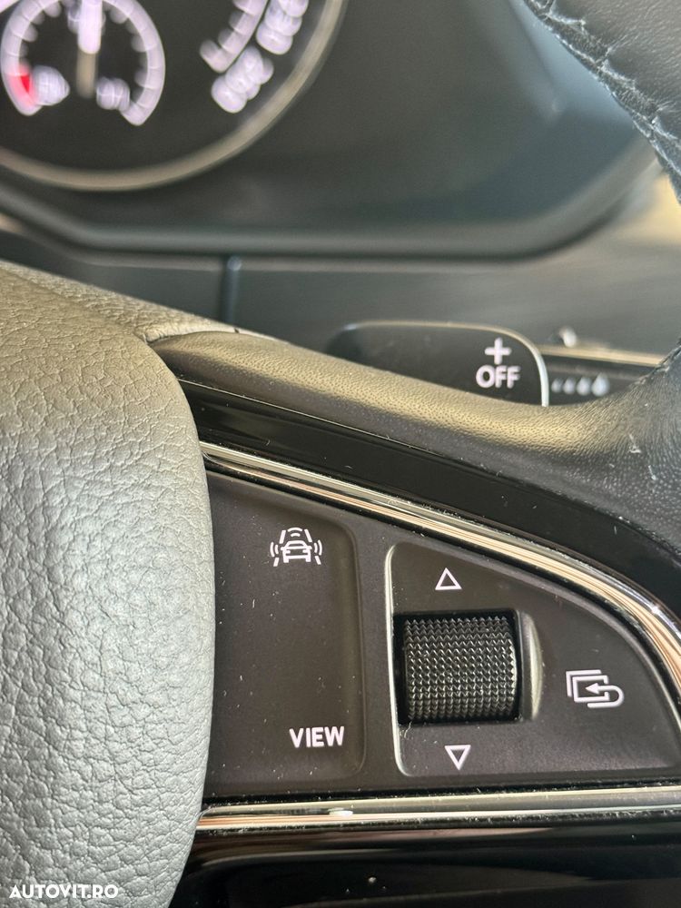 Skoda Superb 2.0 TDI DSG Premium Edition - 17