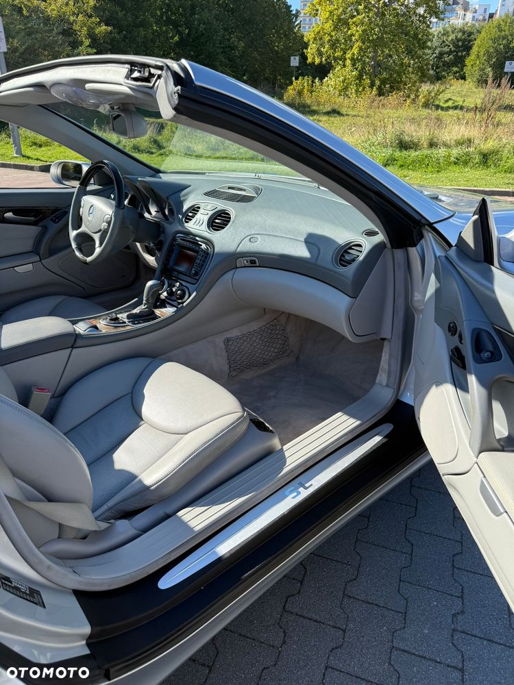 Mercedes-Benz SL - 29