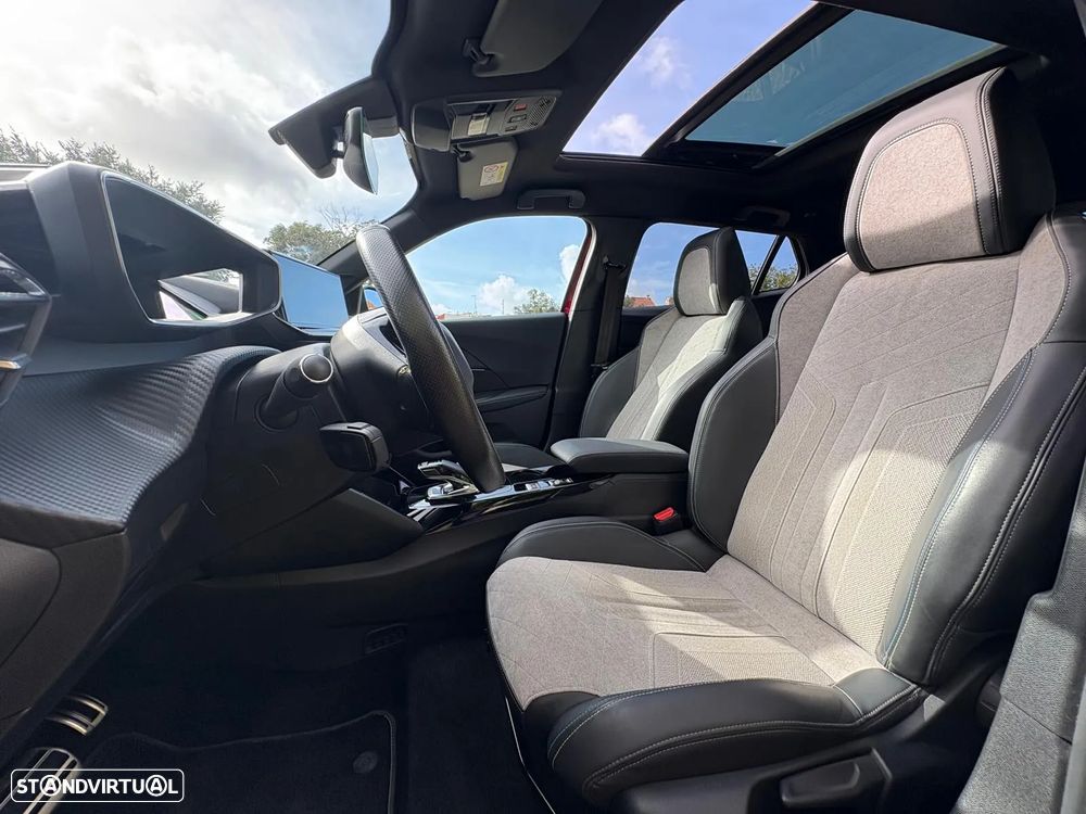 Peugeot e-2008 54 kWh GT - 18