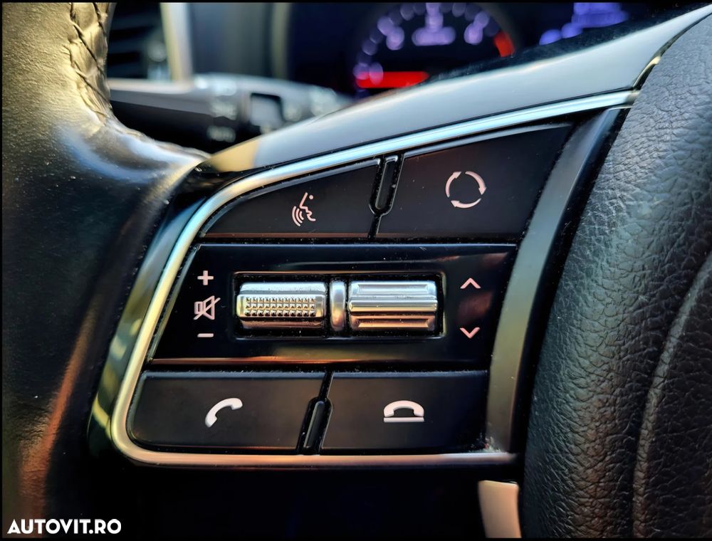 Kia Sportage 1.6 DSL MHEV 7DCT HP 4x2 Business Line - 33