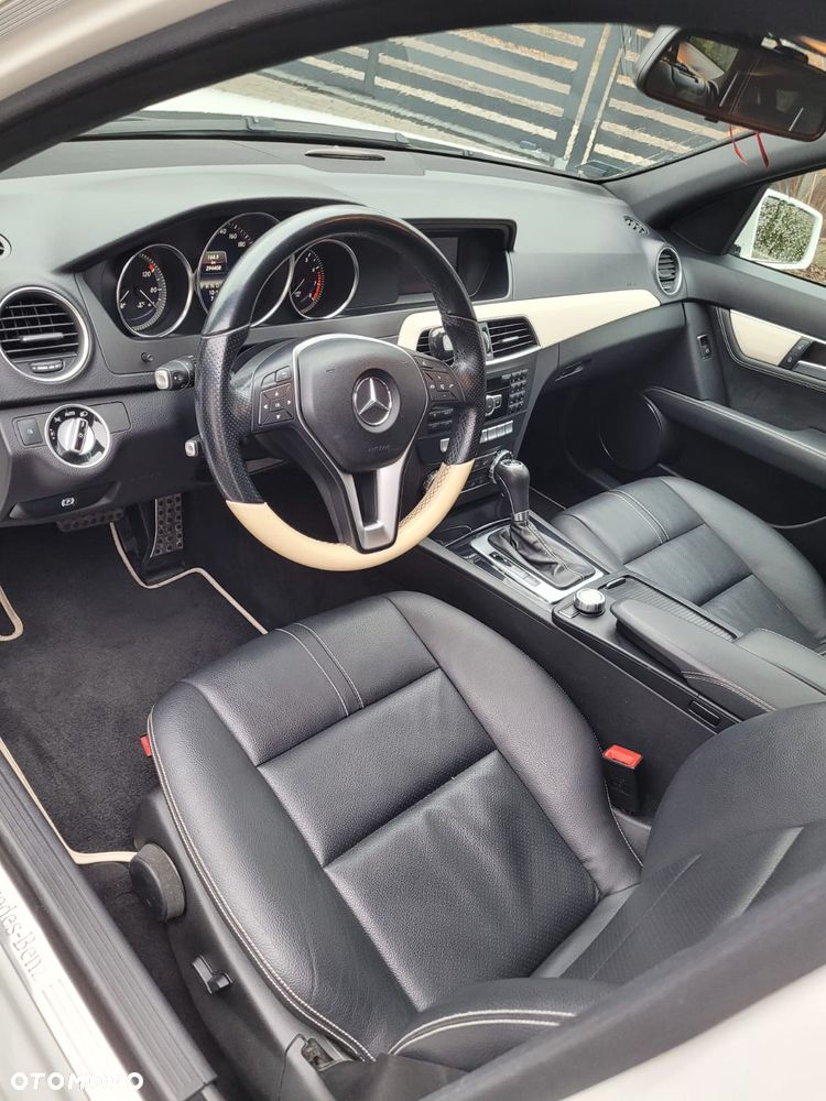 Mercedes-Benz Klasa C 180 7G-TRONIC - 19