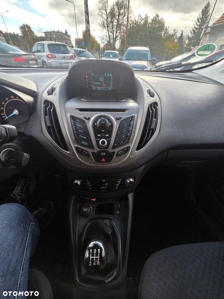 Ford Tourneo Courier 1.0 EcoBoost Titanium - 9