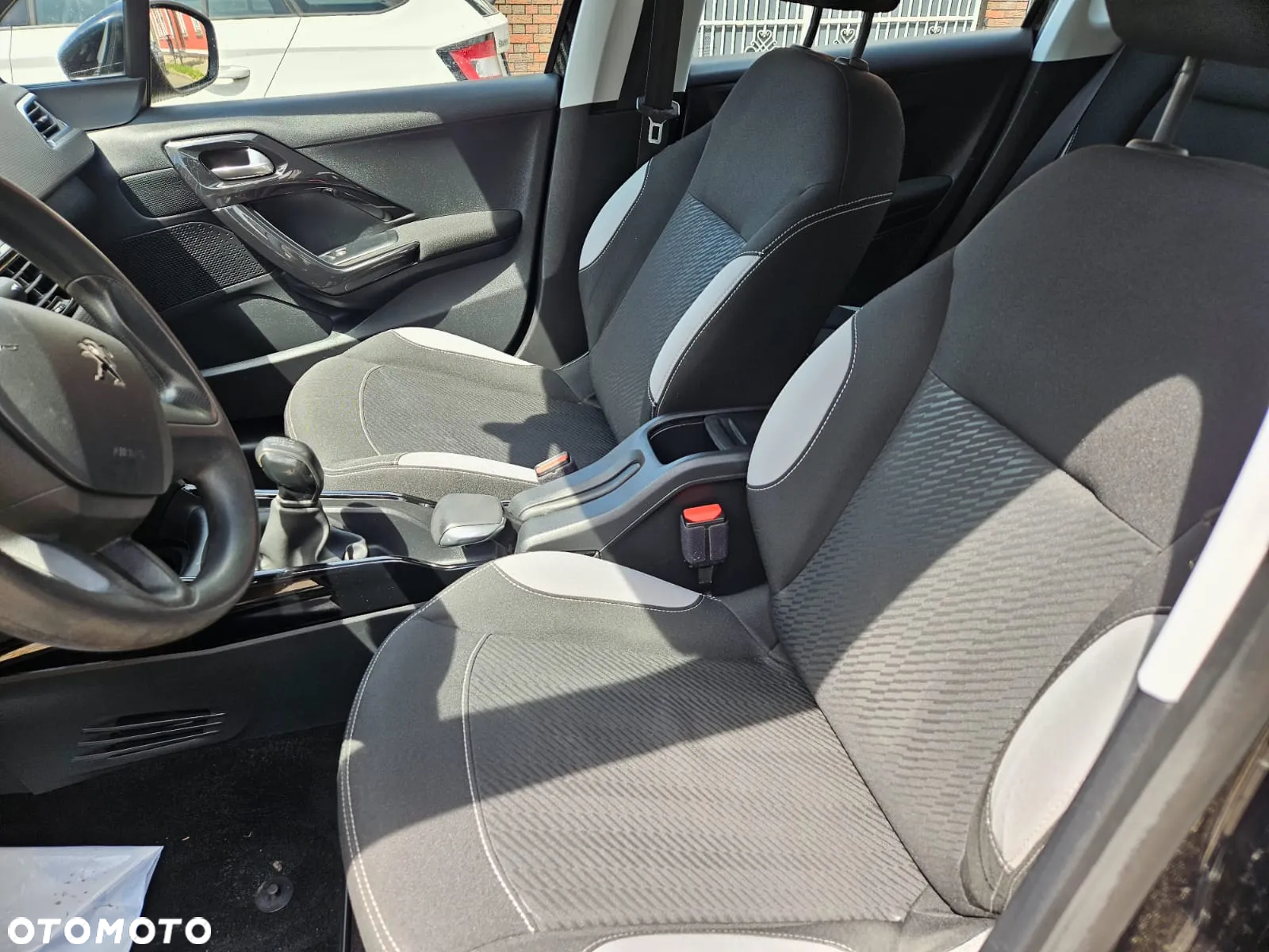 Peugeot 2008 PureTech 100 Active - 8