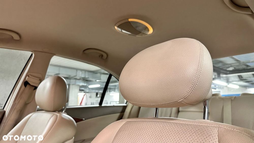 Mercedes-Benz Klasa E 200 Kompressor Automatik Elegance - 26